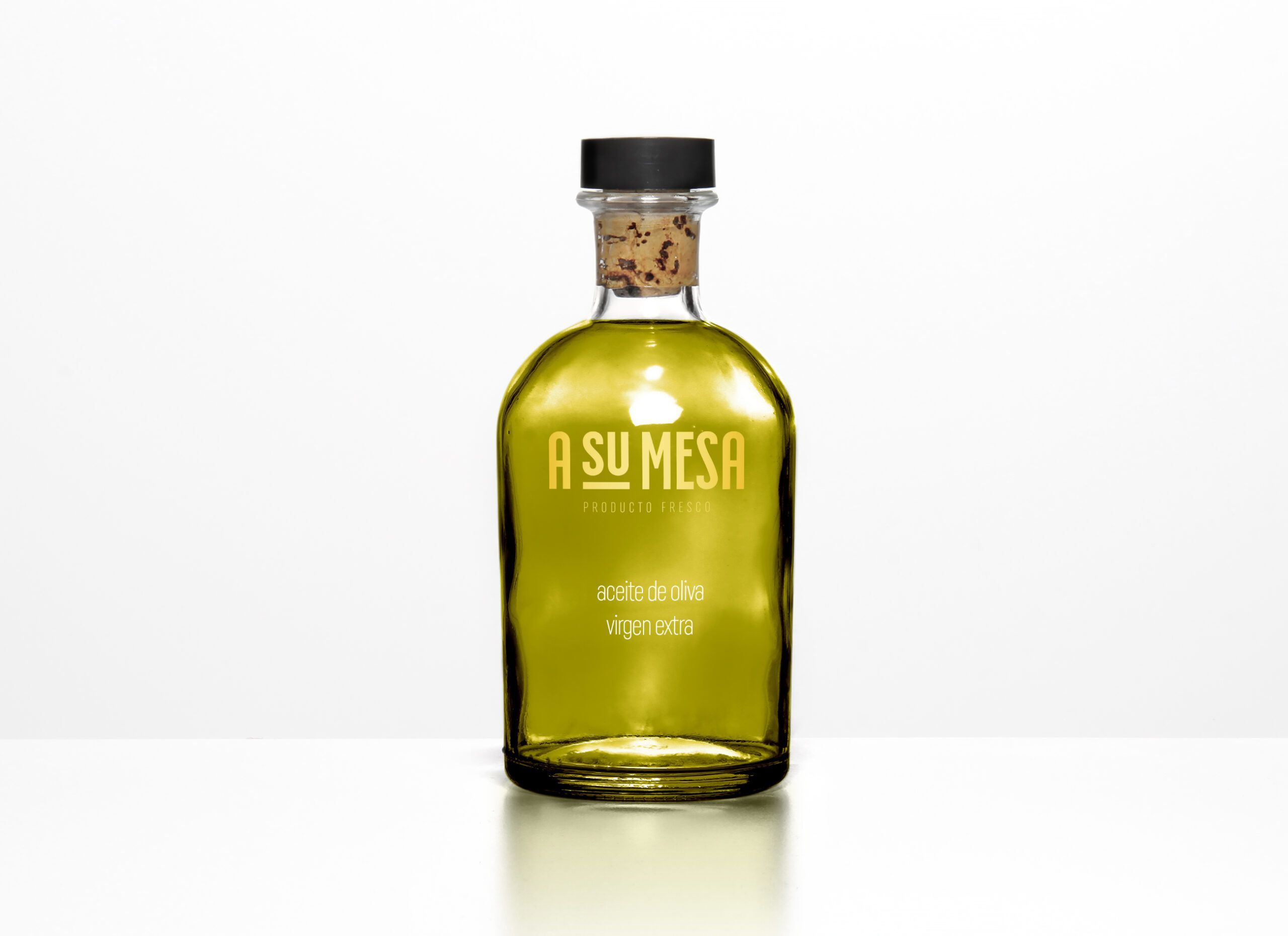 A su mesa
